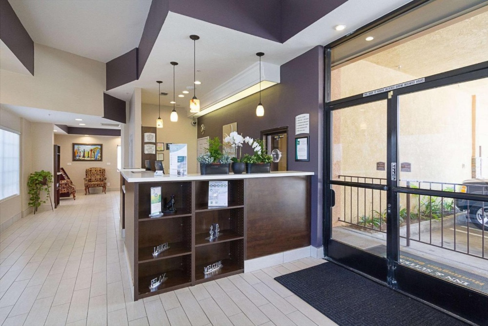 Quality Inn & Suites Huntington Beach Main image