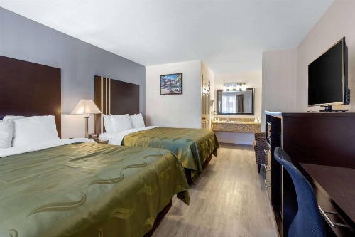 Quality Inn & Suites Huntington Beach image 21