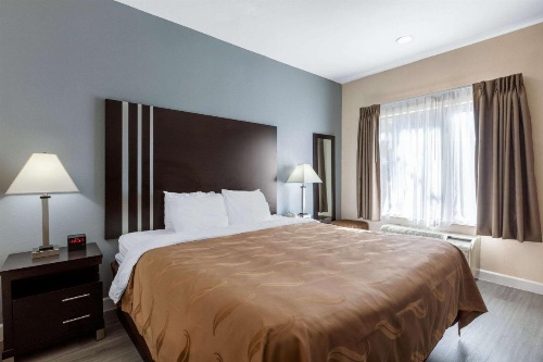 Quality Inn & Suites Huntington Beach image 30